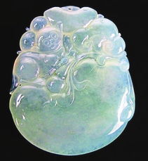 專家坐鎮(zhèn) 直銷惠 為市民買翠把關(guān)